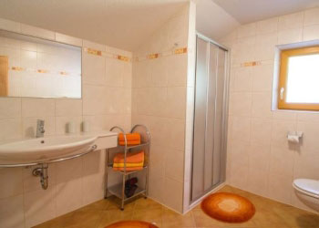 ferienwohnung kaunerberg maass badezimmer