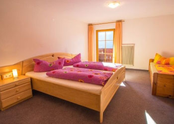 ferienwohnung kaunerberg maass schlafzimmer