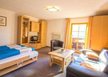 wohnraum ferienwohnung kaunerberg maass